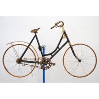 1890s Ladies Wooden Rim Antique Bicycle 22"